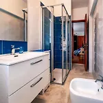 Modern With A Spacious Terrace Apartament *