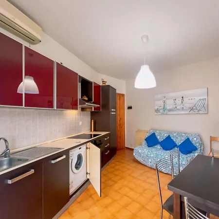 Διαμέρισμα Modern With A Spacious Terrace