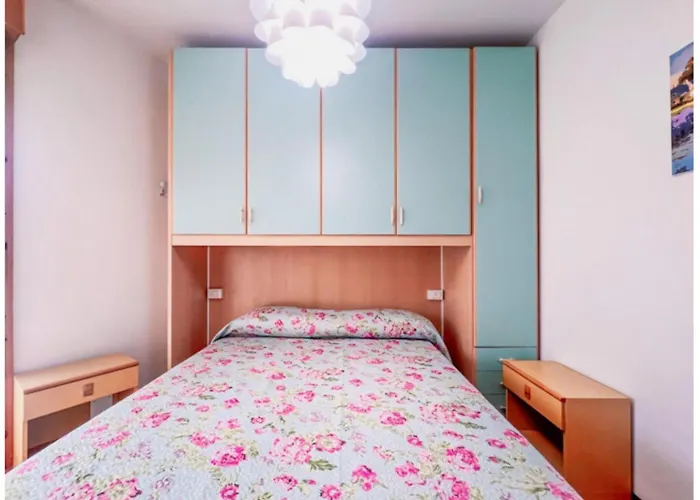 شقة Modern With A Spacious Terrace *