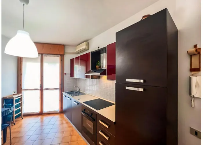 Modern With A Spacious Terrace شقة بيبيوني