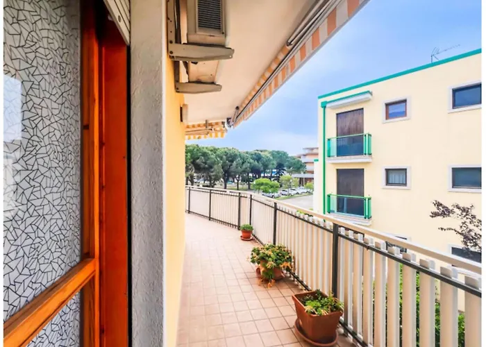 Modern With A Spacious Terrace Διαμέρισμα *